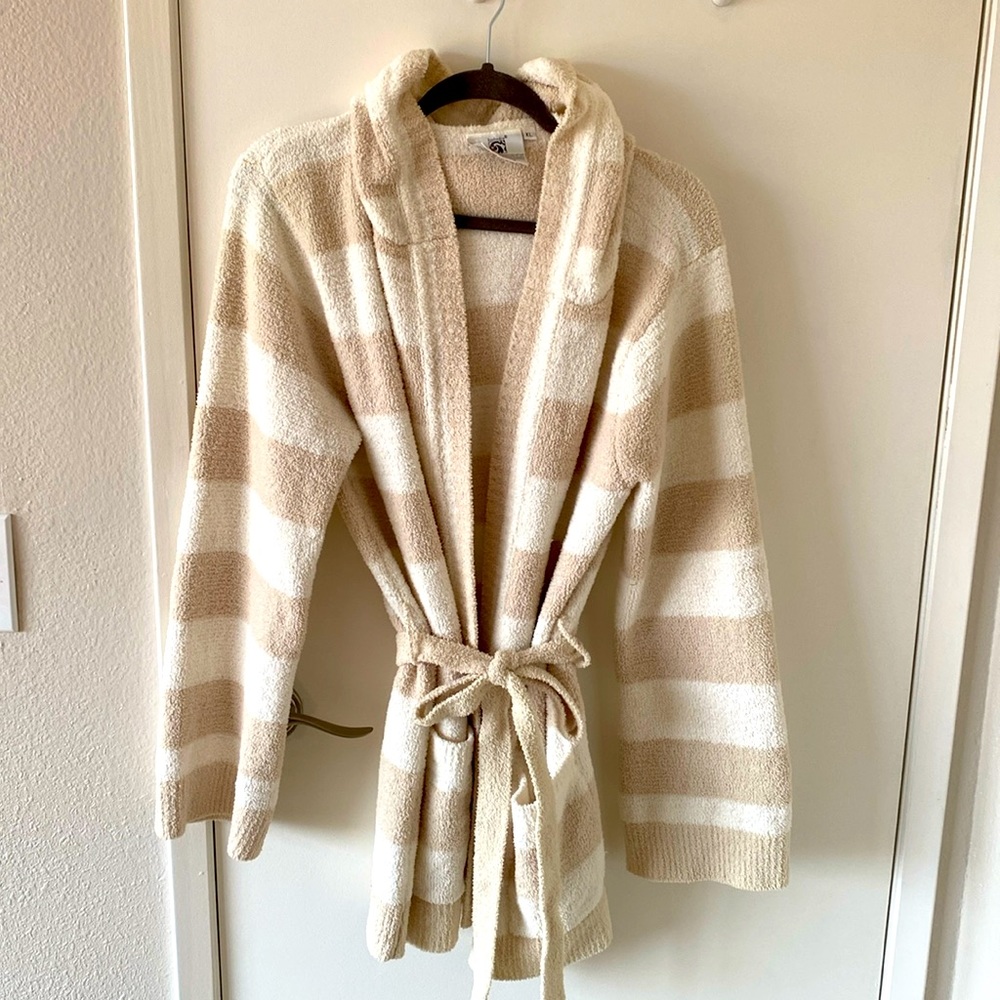 Kashwere cardigan / robe. So soft and comfortable! Hood. Belted. 2 pockets.